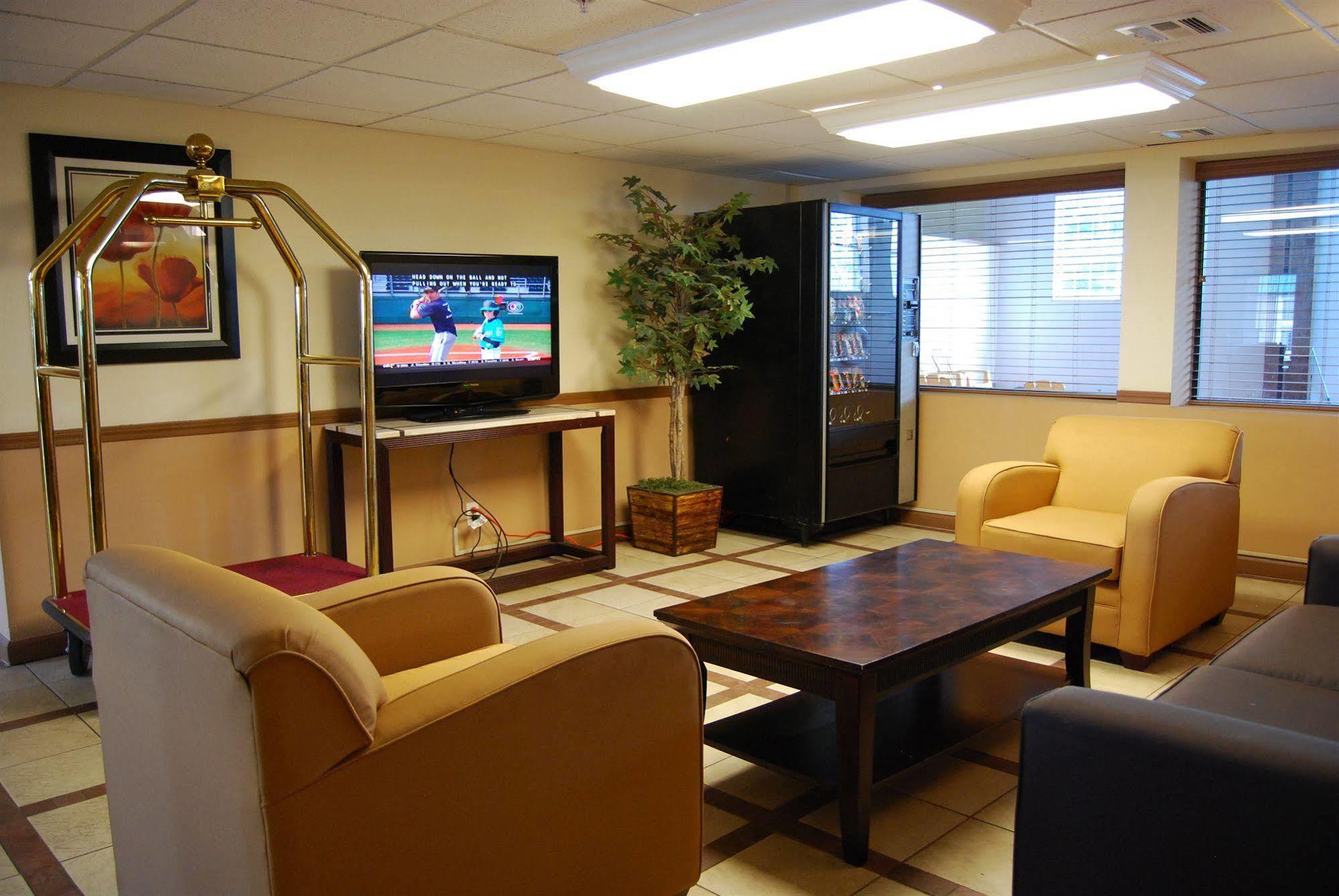 Super 8 By Wyndham Oklahoma City Ngoại thất bức ảnh