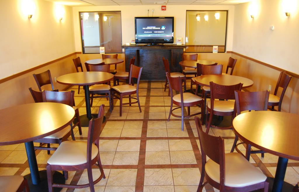 Super 8 By Wyndham Oklahoma City Ngoại thất bức ảnh